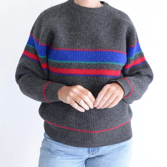 Vintage Gant The Rugger Grey w Blue Red Striped  100% Wool Crewneck Sweater L - Picture 2 of 11